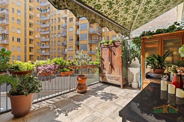 appartamento in vendita a Milano in zona Centro Direzionale