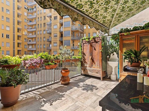 appartamento in vendita a Milano in zona Centro Direzionale