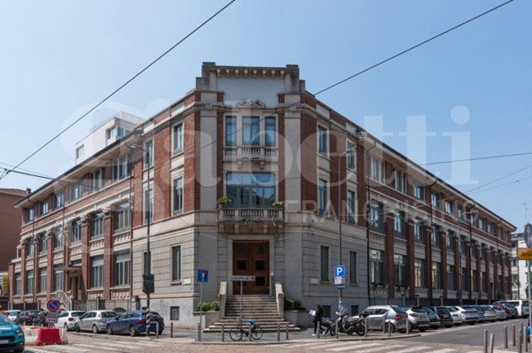 appartamento in vendita a Milano in zona Stadera