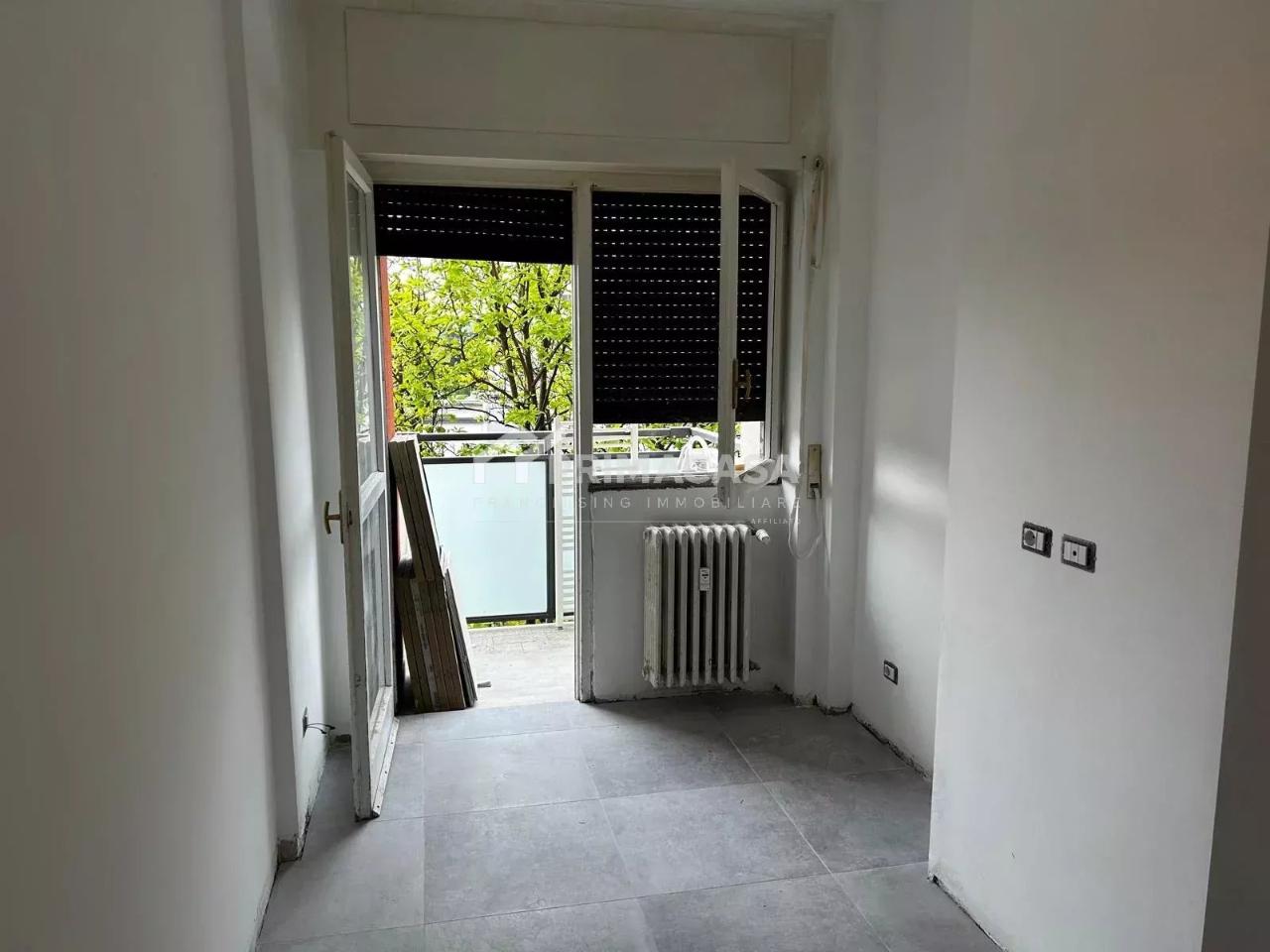 appartamento in vendita a Milano in zona Corvetto