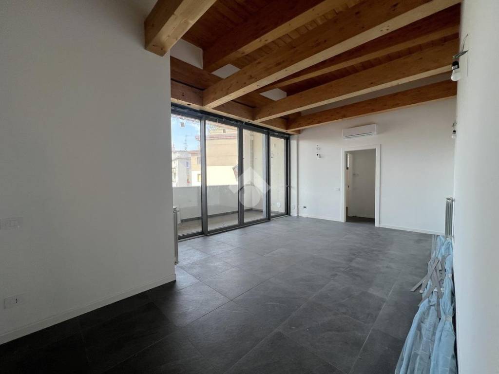 appartamento in vendita a Milano in zona Bovisa