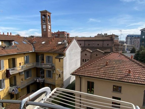 appartamento in vendita a Milano in zona Lambrate