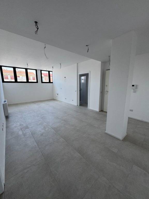 appartamento in vendita a Milano in zona Corvetto