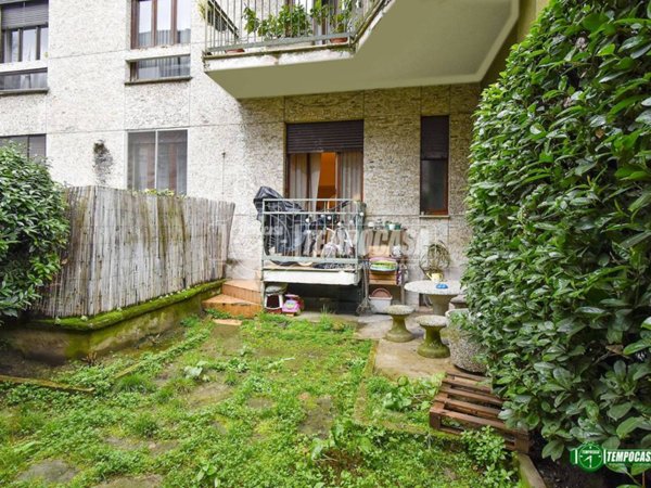 appartamento in vendita a Milano in zona Sempione
