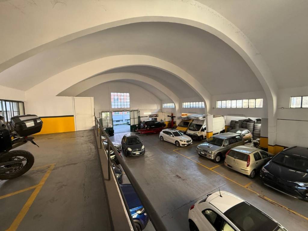 negozio in vendita a Milano in zona Precotto