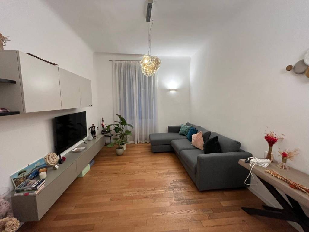 appartamento in vendita a Milano in zona Isola