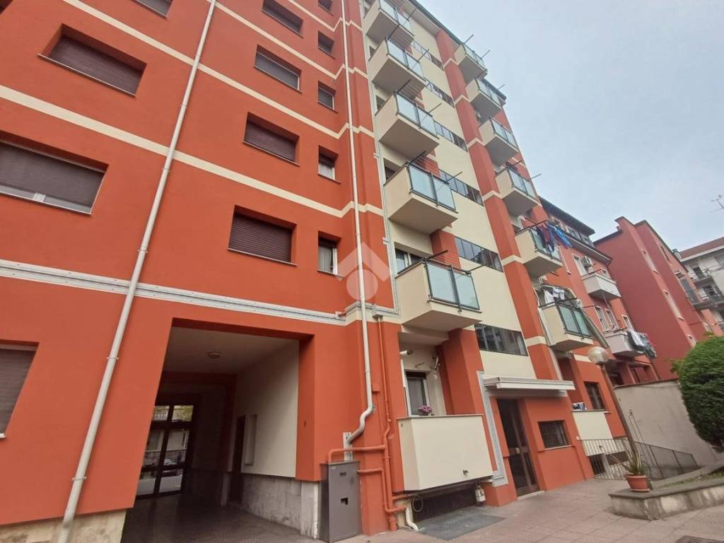 appartamento in vendita a Milano in zona Corvetto