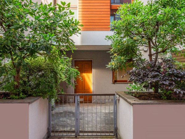 casa indipendente in vendita a Milano in zona Solari