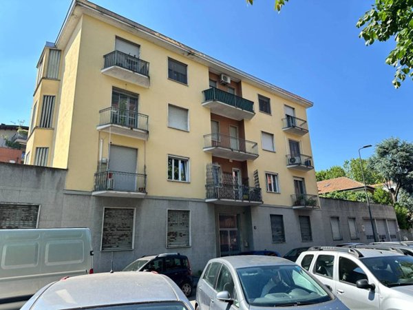 appartamento in vendita a Milano in zona Barona
