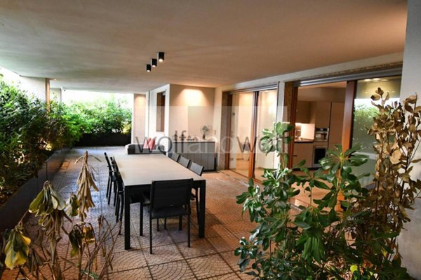 appartamento in vendita a Milano in zona Isola