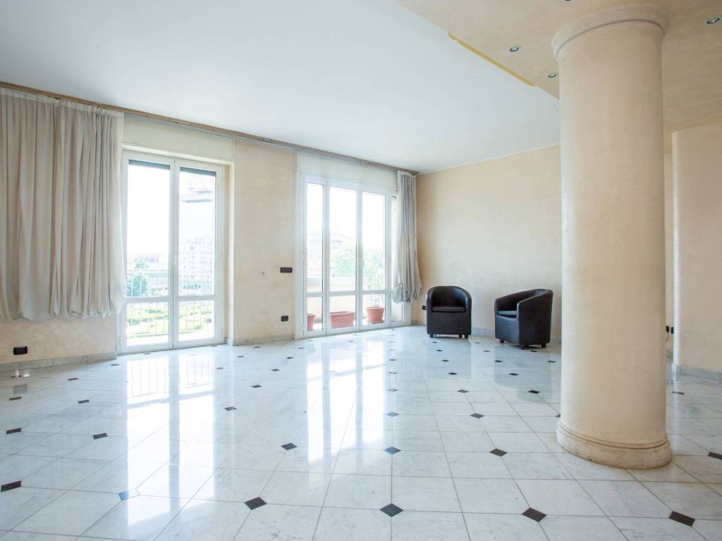 appartamento in vendita a Milano in zona Città Studi