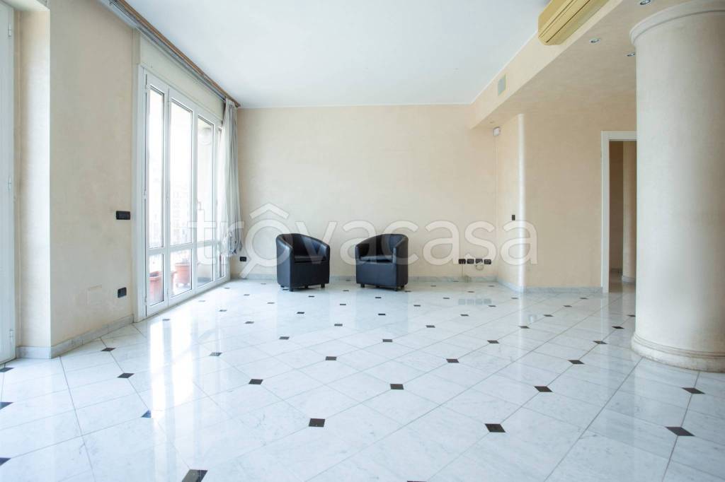 appartamento in vendita a Milano in zona Città Studi