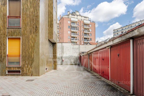 appartamento in vendita a Milano in zona San Cristoforo
