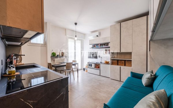 appartamento in vendita a Milano in zona Morivione