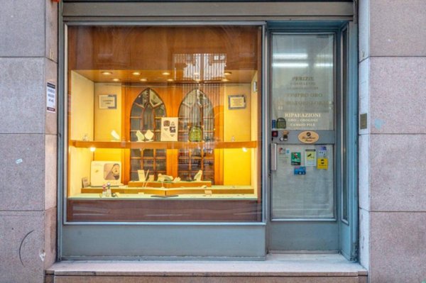 negozio in vendita a Milano
