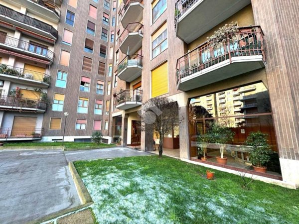 appartamento in vendita a Milano in zona Barona