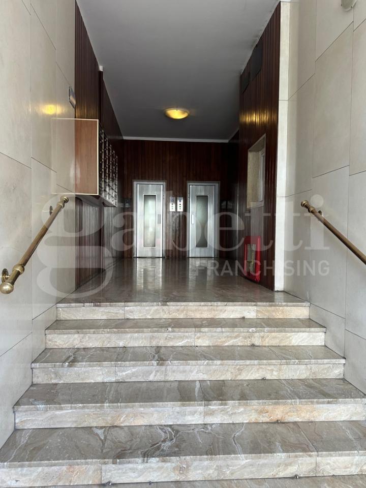 appartamento in vendita a Milano in zona Famagosta