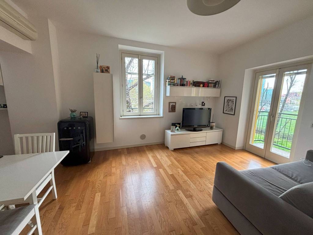 appartamento in vendita a Milano in zona Famagosta