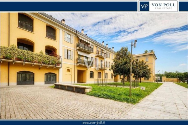 appartamento in vendita a Milano in zona Restocco Maroni