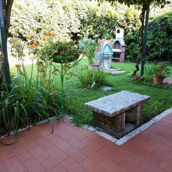 casa indipendente in vendita a Milano in zona Forlanini