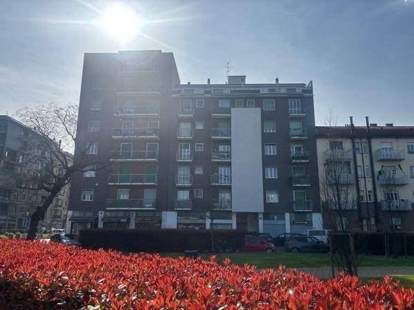 appartamento in vendita a Milano in zona Barona