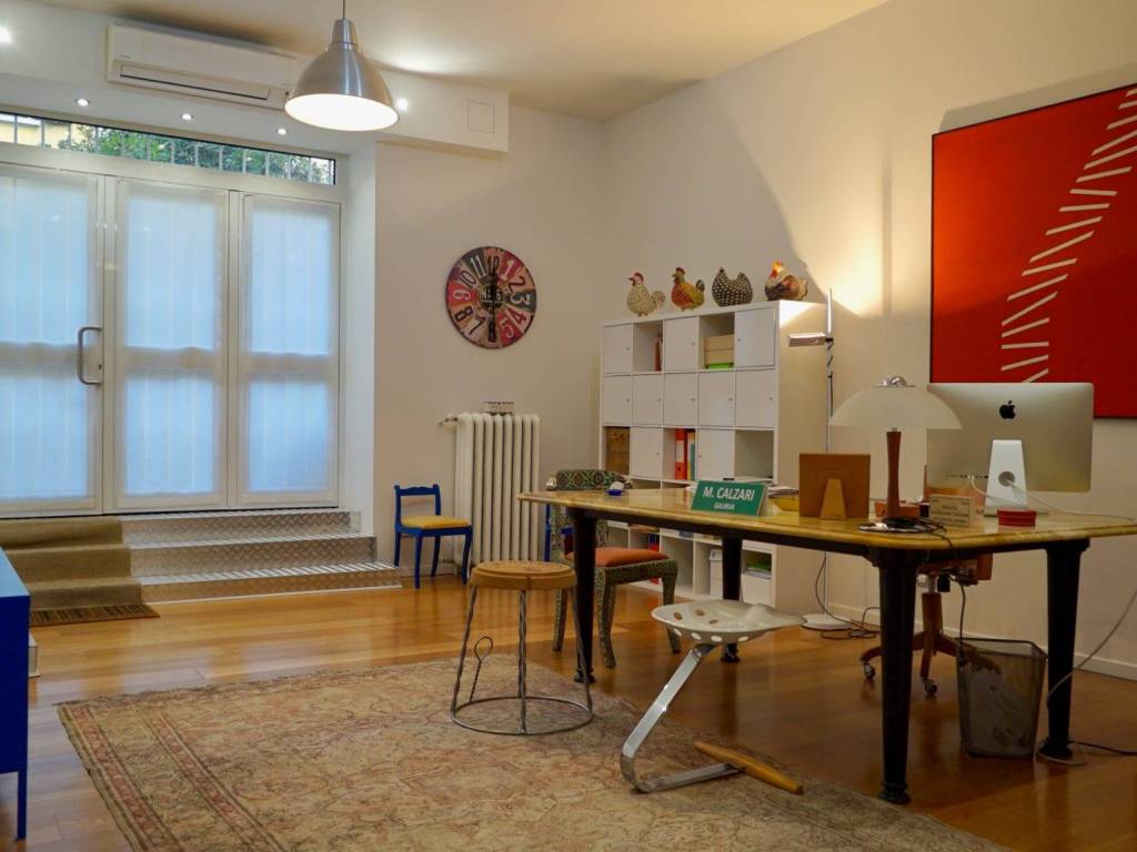 ufficio in vendita a Milano in zona Città Studi
