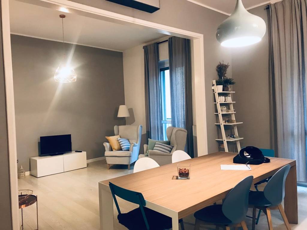appartamento in vendita a Milano in zona Porta Nuova