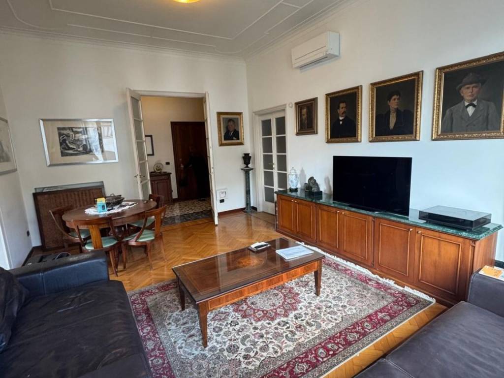 appartamento in vendita a Milano in zona Centro Direzionale