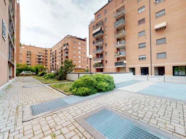 appartamento in vendita a Milano in zona Famagosta