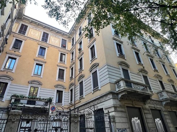 appartamento in vendita a Milano in zona Sempione