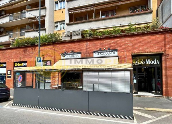 negozio in vendita a Milano in zona San Siro