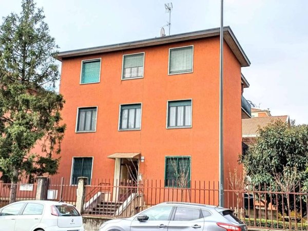 appartamento in vendita a Milano in zona Baggio