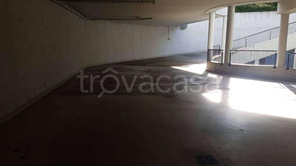 locale di sgombero in vendita a Milano in zona Solari