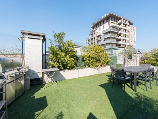 appartamento in vendita a Milano in zona Vigentino
