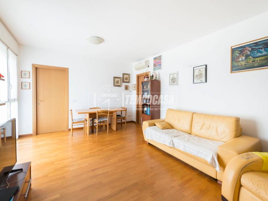 appartamento in vendita a Milano in zona Crescenzago