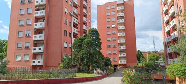 appartamento in vendita a Milano in zona Quarto Oggiaro