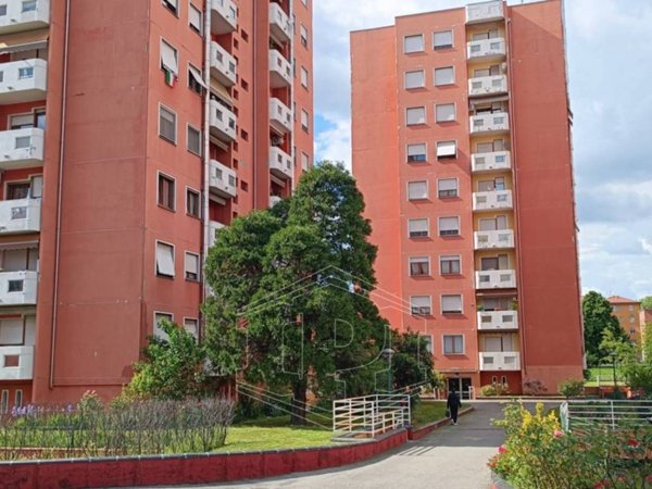 appartamento in vendita a Milano in zona Quarto Oggiaro