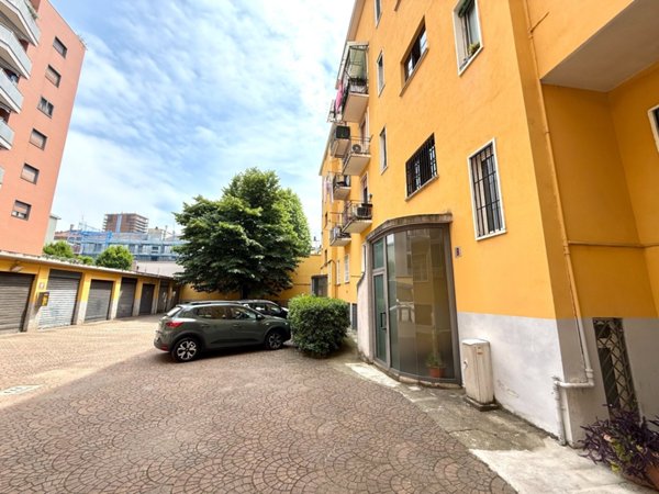 appartamento in vendita a Milano in zona Dergano