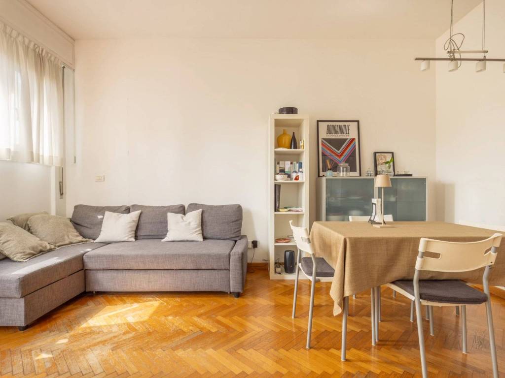 appartamento in vendita a Milano in zona Il Portello