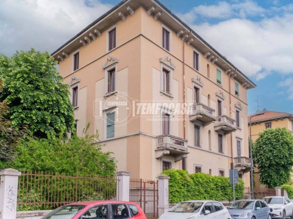 appartamento in vendita a Milano in zona Affori