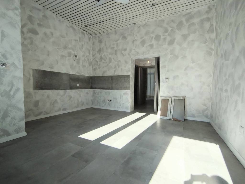 appartamento in vendita a Milano in zona Baggio