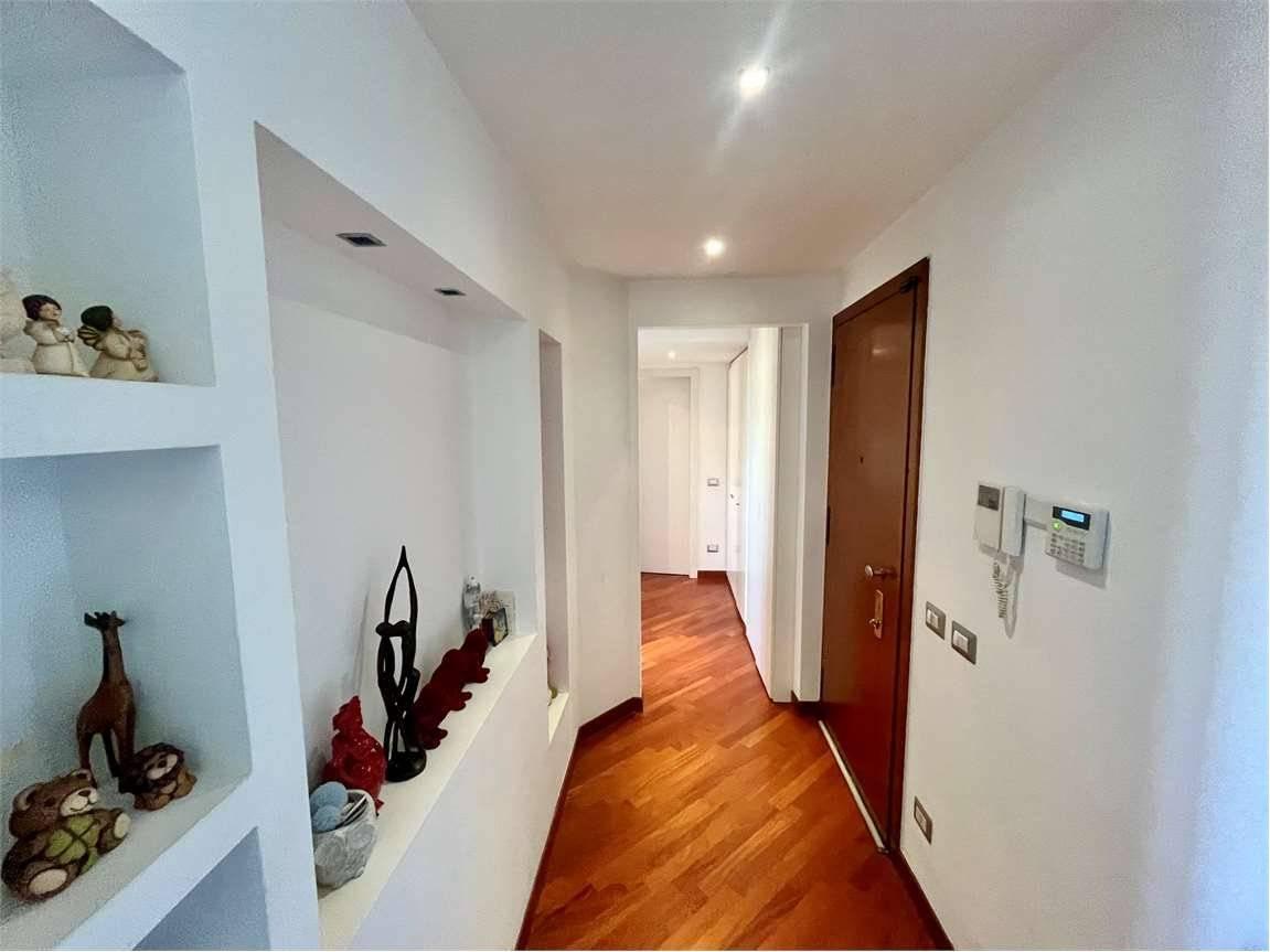 appartamento in vendita a Milano in zona Vigentino