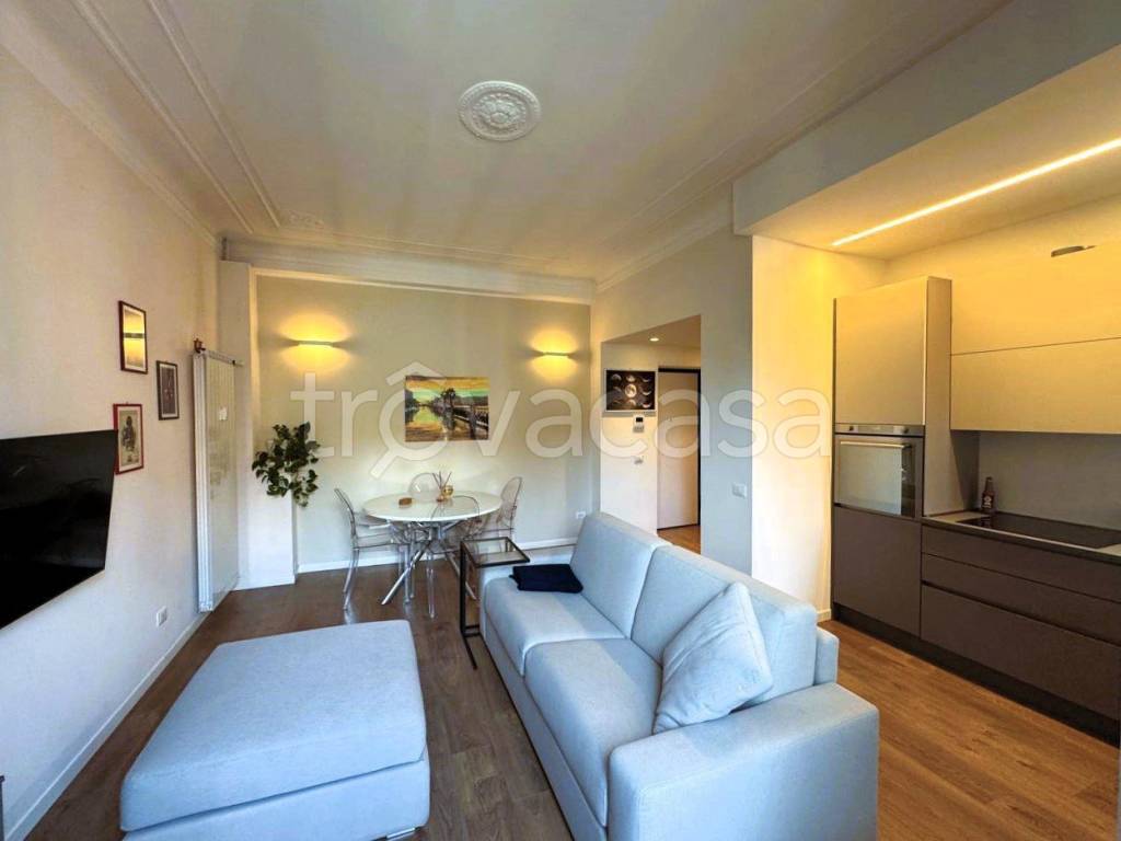 appartamento in vendita a Milano in zona Porta Vittoria