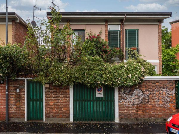casa indipendente in vendita a Milano in zona San Siro