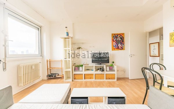 appartamento in vendita a Milano in zona Isola