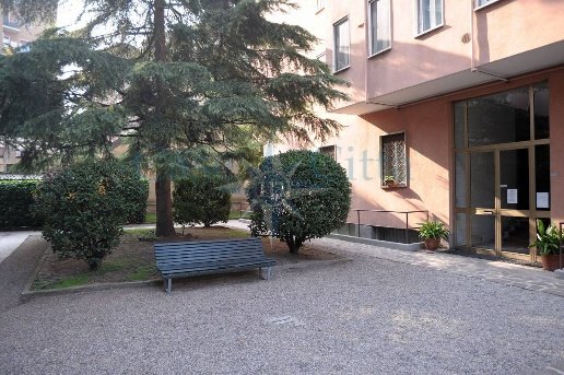 appartamento in vendita a Milano in zona Rembrandt