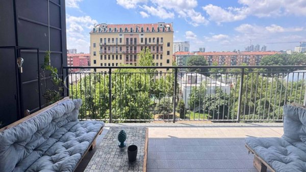 appartamento in vendita a Milano in zona Lorenteggio