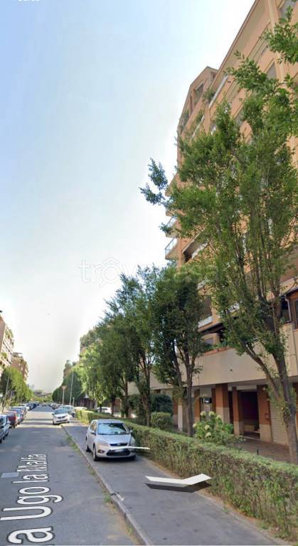 negozio in vendita a Milano in zona Adriano