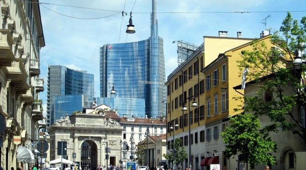 appartamento in vendita a Milano in zona Porta Nuova
