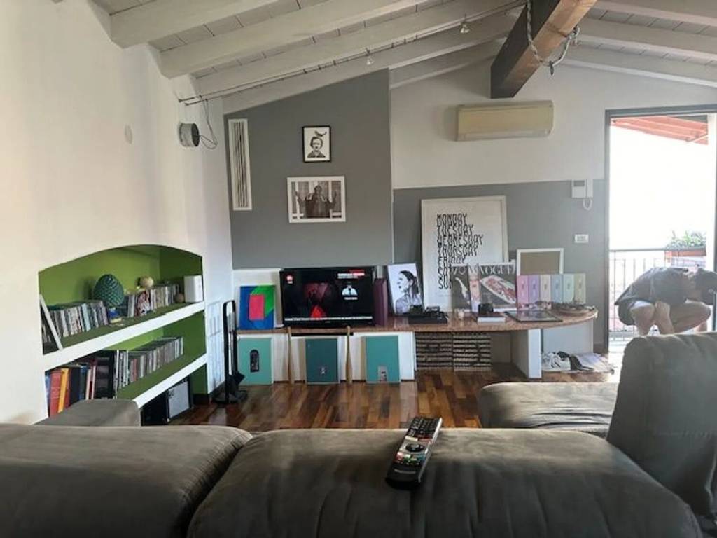 appartamento in vendita a Milano in zona Vigentino